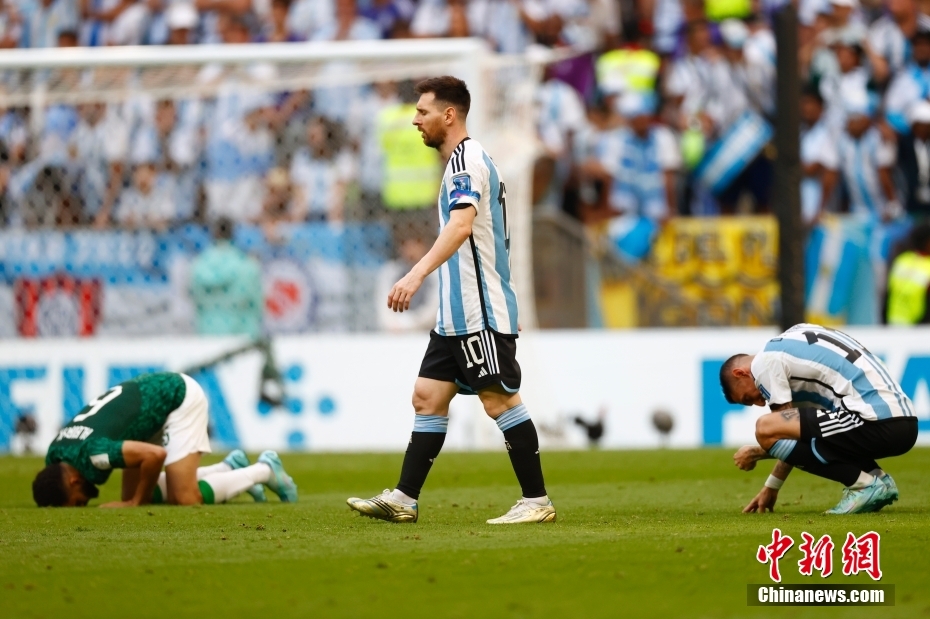 熬夜预测与球场悲欢：记者亲历世界杯赛场内外