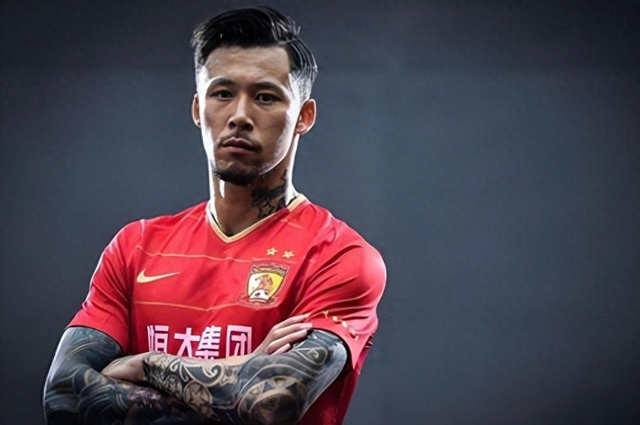 上港队穆斯卡特力推莱昂