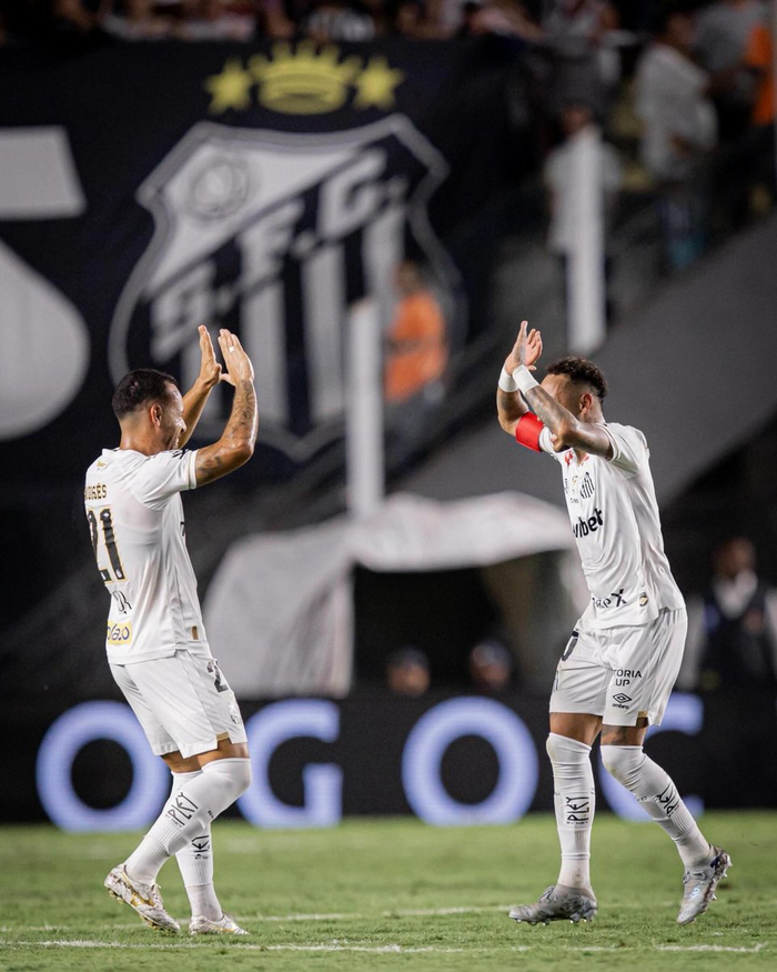 内马尔巴甲状态引发关注