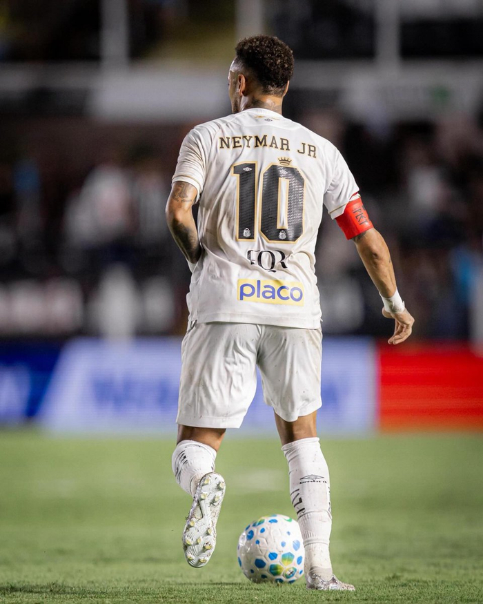 内马尔巴甲状态引发关注 专家预测世界杯夺冠概