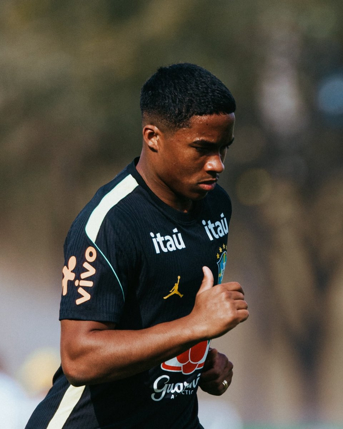 巴西新星恩德里克友谊赛遭弃用 世界杯席位悬而