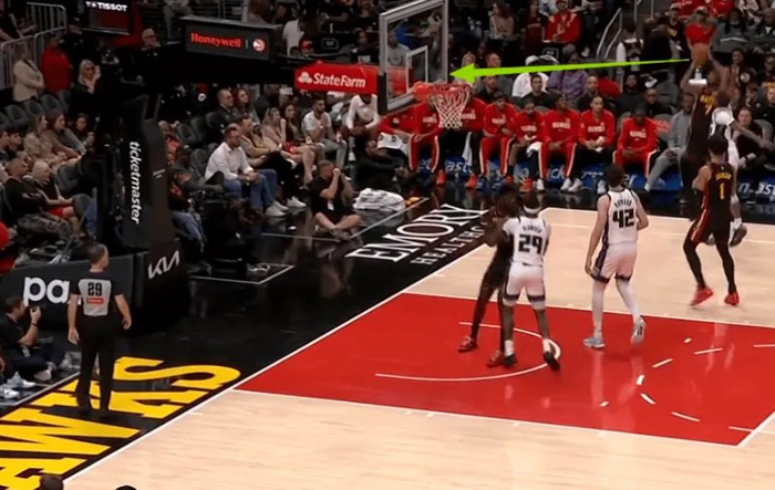 亚历山大-沃克老鹰首季数据爆发领跑进步榜单